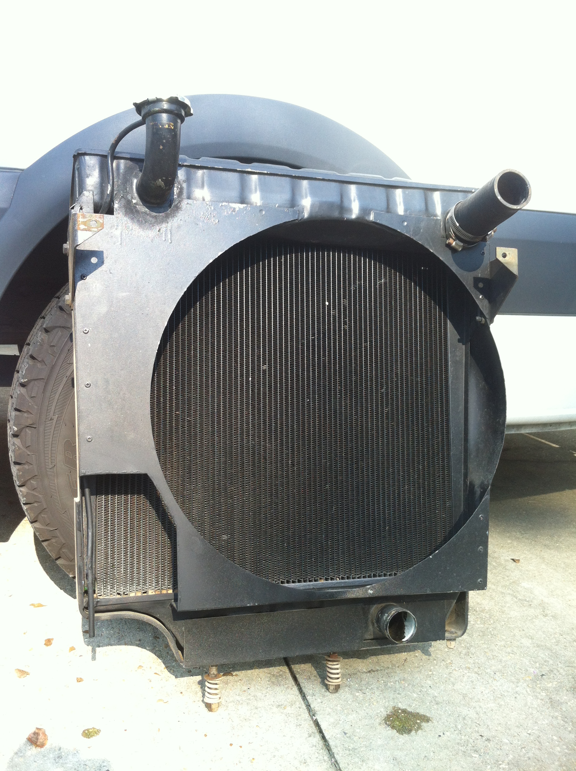 Ford V710 Radiator FIG 2